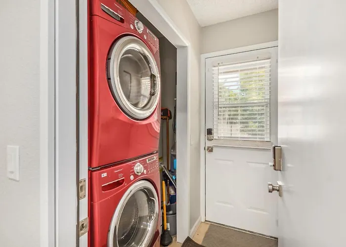Simple Oasis I 1br, Ensuite, Courtyard, Sunsets *