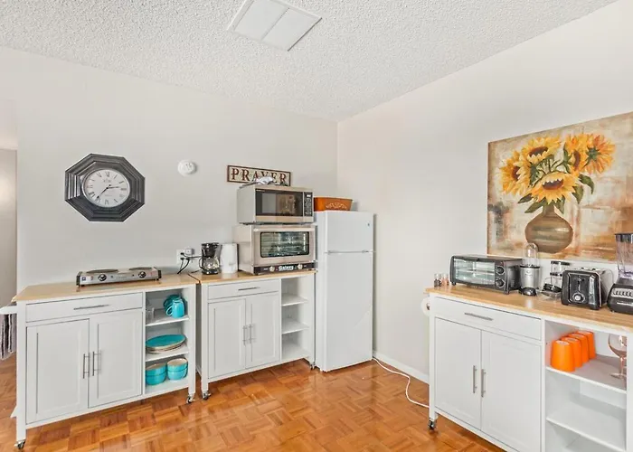 Simple Oasis I 1br, Ensuite, Courtyard, Sunsets * Sun City West