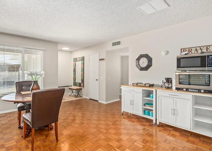 Simple Oasis I 1br, Ensuite, Courtyard, Sunsets Holiday home Sun City West